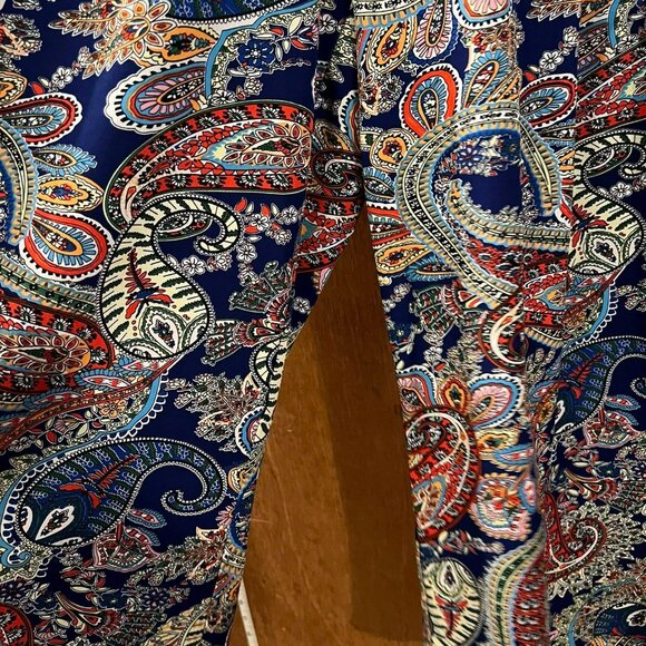 Size 4XL - Shein - Multi-Colored Paisley Lounge Capri Pants - W36"/L25" - Picture 4 of 7